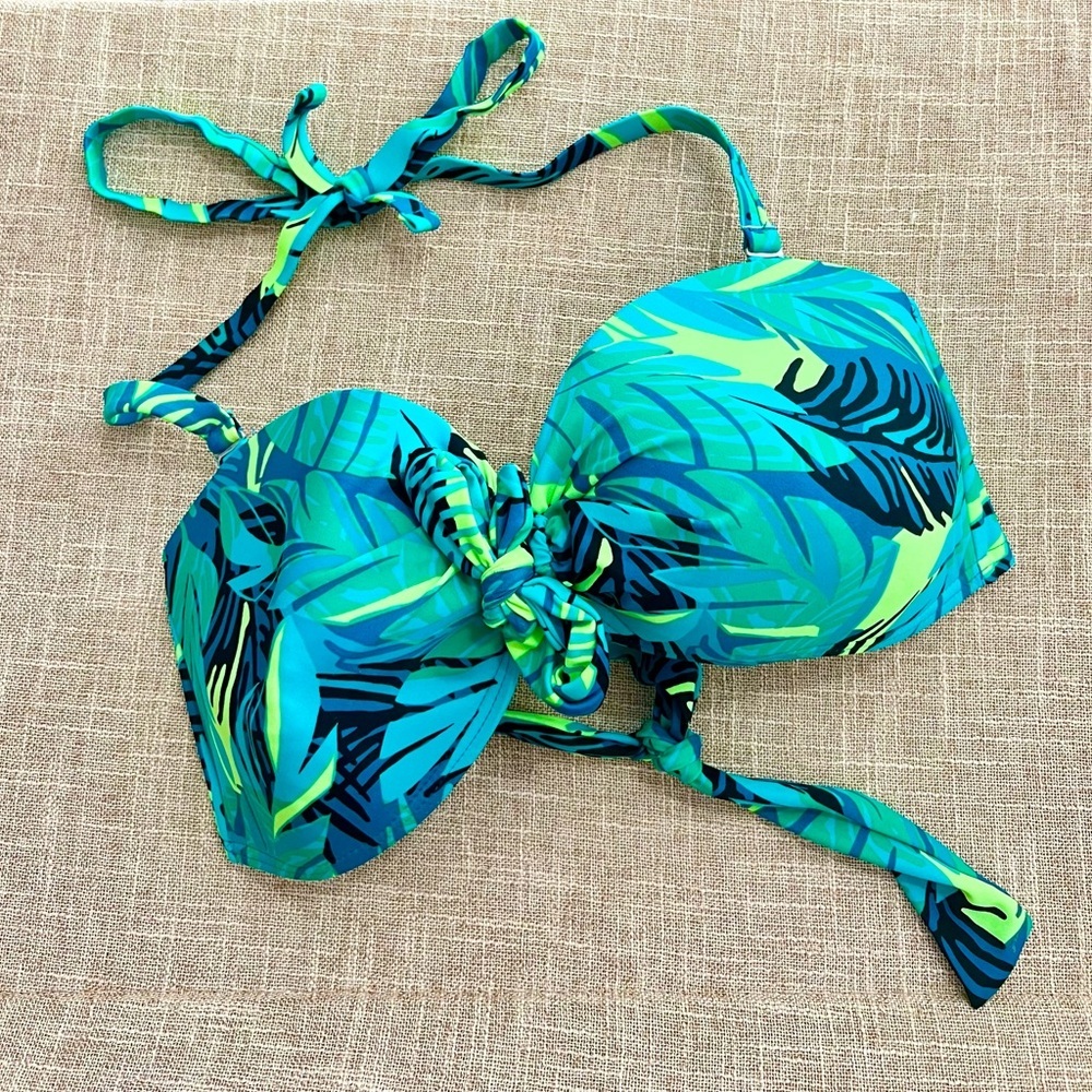 Xhilaration tropical bow bikini top D/DD